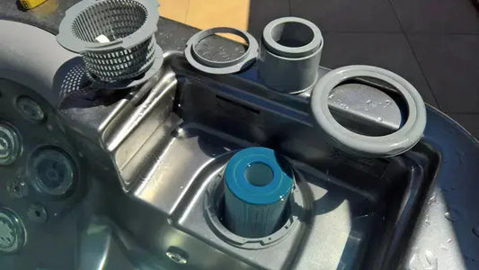 Hot tub filter without thread